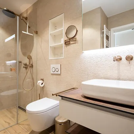 Quartier Maxim - App 8 Apartament *
